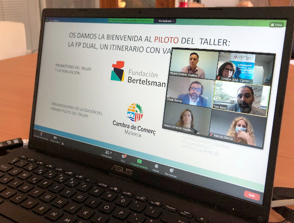 Mostramos las ventajas de la FP Dual a orientadores