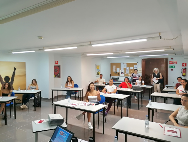 Los jóvenes del programa PICE vuelven a las aulas